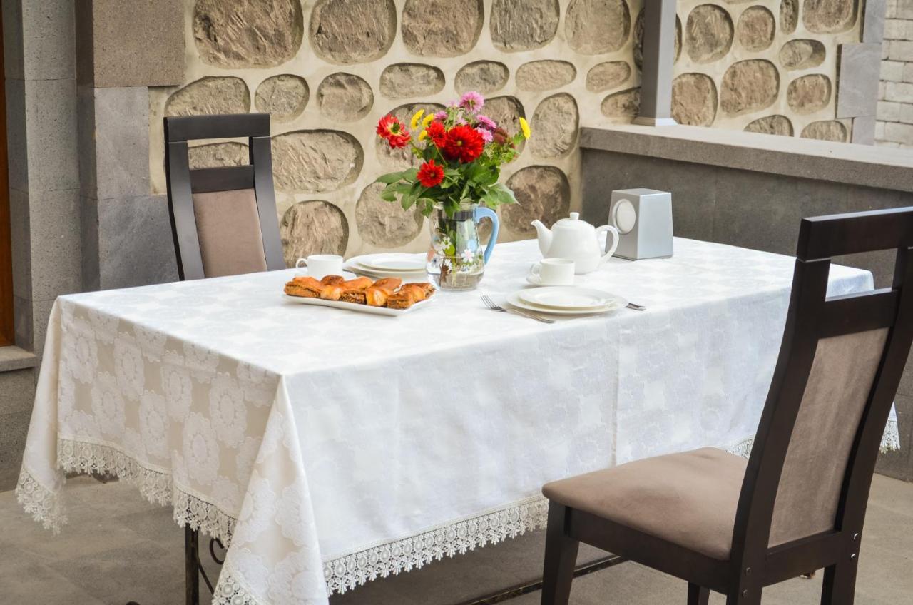 Rubin Hotel Goris Exterior photo